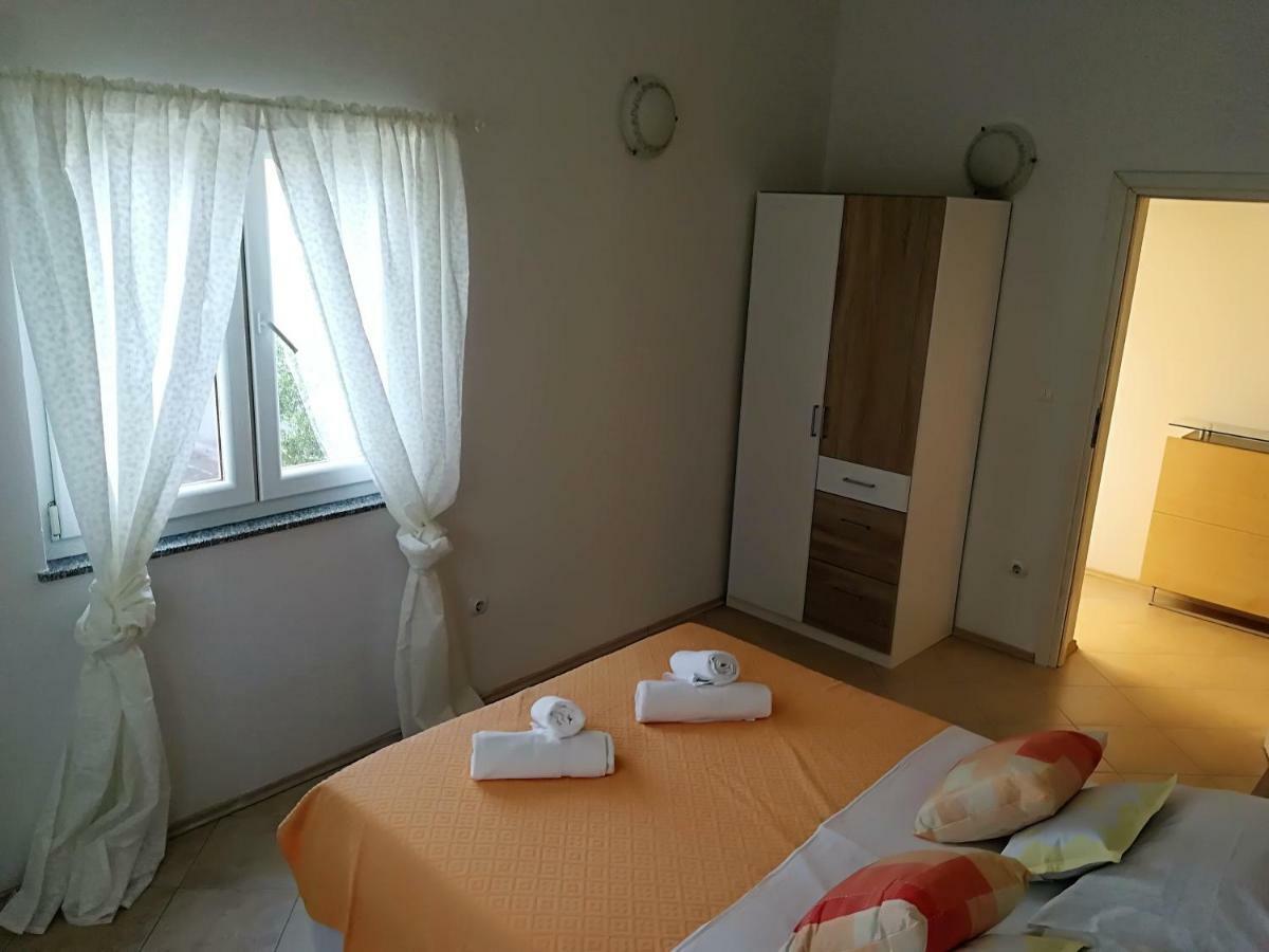 Apartman Rosanda 1 Premuda Esterno foto