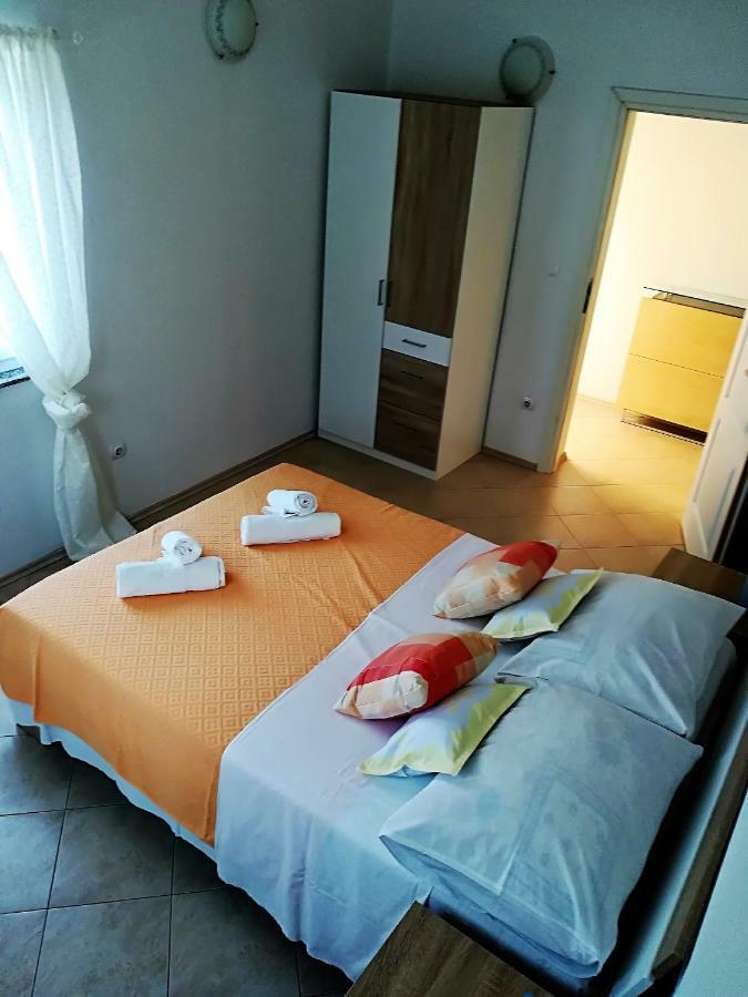 Apartman Rosanda 1 Premuda Esterno foto