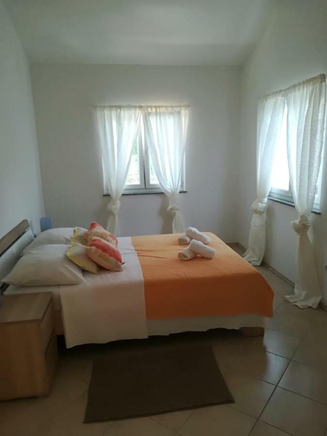 Apartman Rosanda 1 Premuda Esterno foto